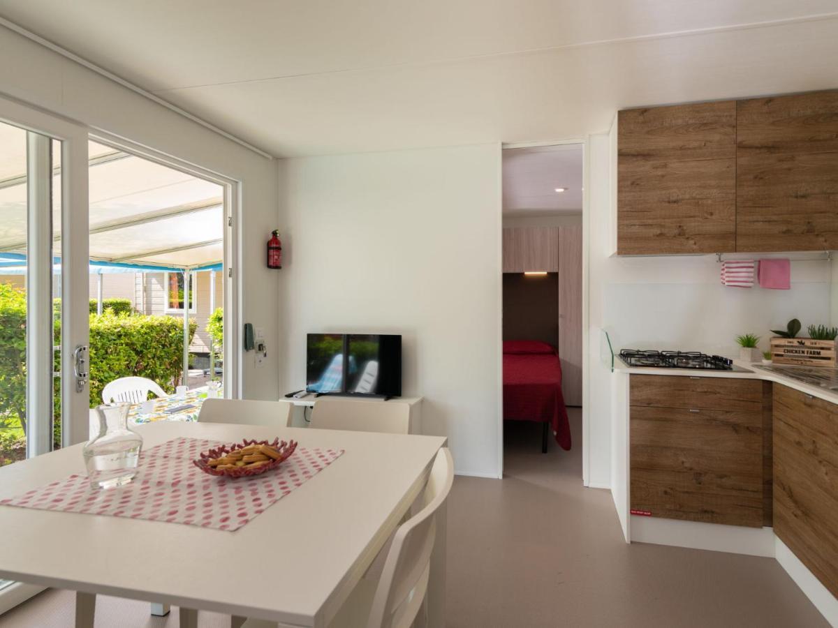 Holiday Home Garda Suite Deluxe By Interhome Rivoltella del Garda Εξωτερικό φωτογραφία